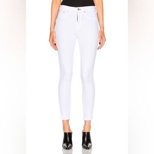 D1. NWT RAG & BONE JEANS CAPRI WITH FRAY IN WHITE